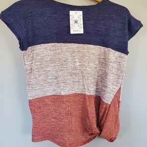 Color block casual tee, with twist detail